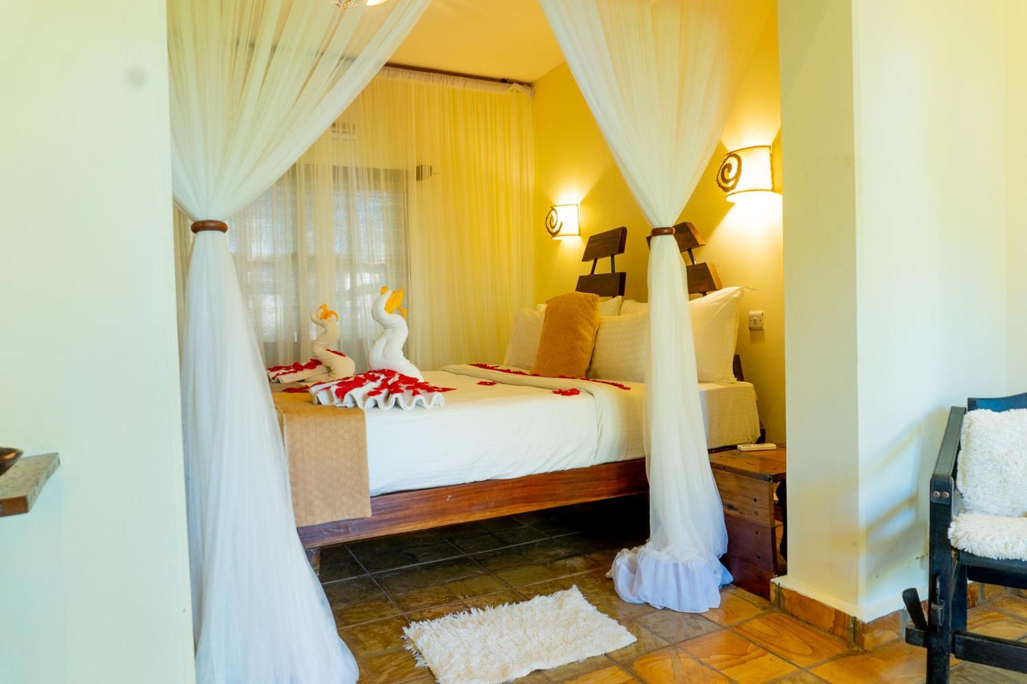 מושי Weru Weru River Lodge מראה חיצוני תמונה