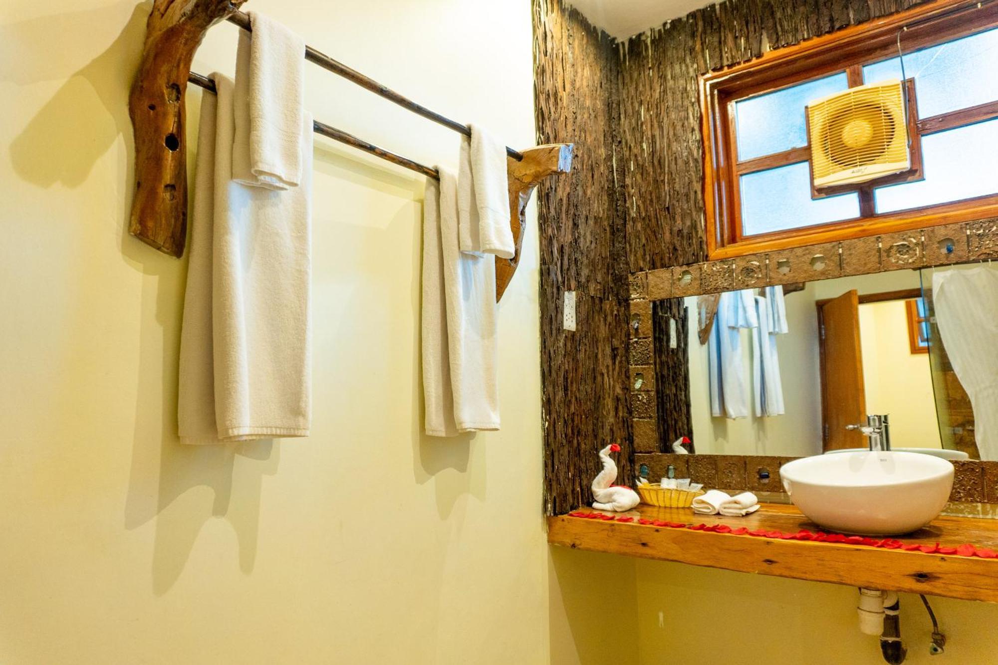 מושי Weru Weru River Lodge מראה חיצוני תמונה